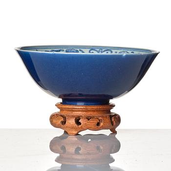 A blue and white bowl, Qing dynasty with Qianlong Mark.