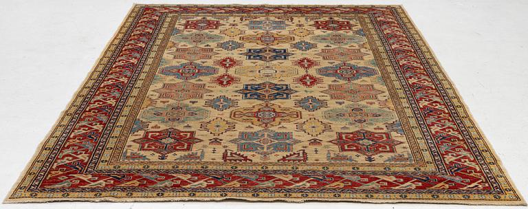 Rug, Pakistan. approx. 300 x 210 cm.
