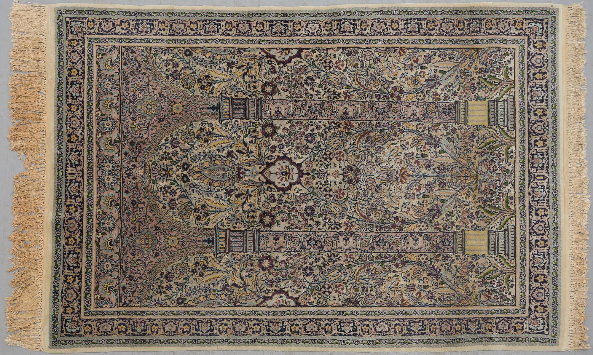 MATTA, orientalisk, 1900-talets andra hälft, ca 177 x 123 cm.