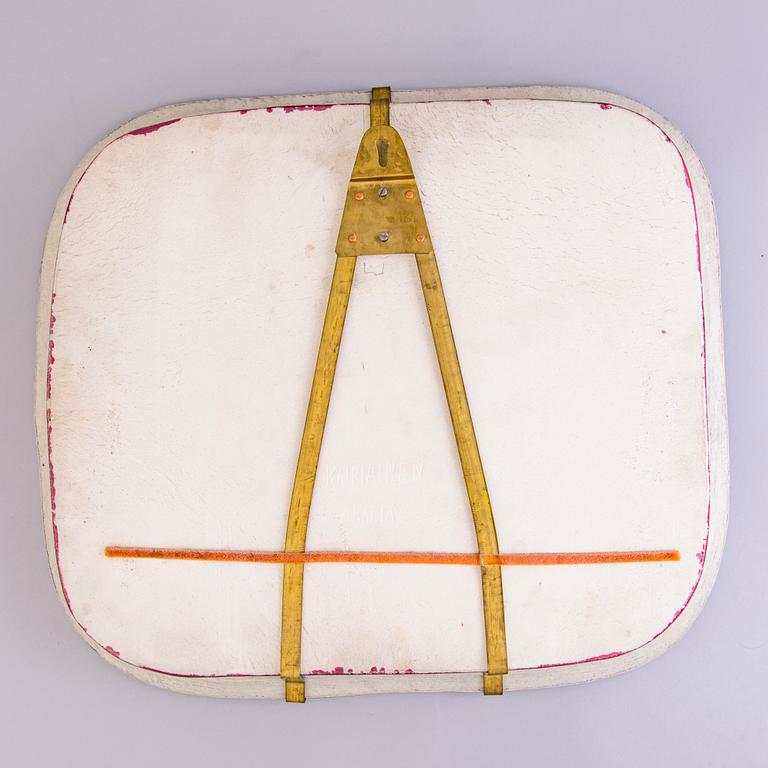 BIRGER KAIPIAINEN, a stoneware decorative dish signed Kaipiainen Arabia.