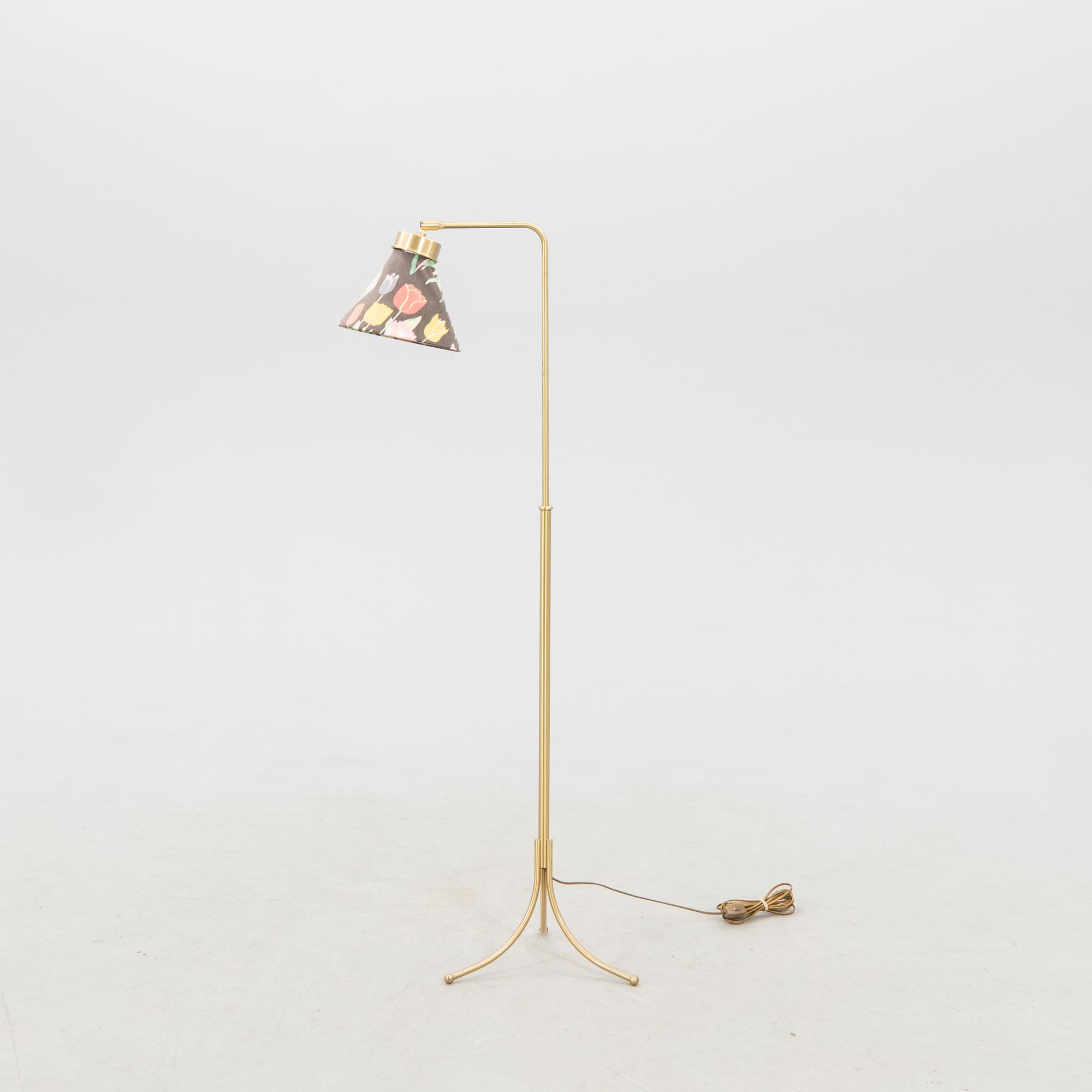 Josef Frank,  golvlampa modellnr 1842 för Firma Svenskt Tenn.