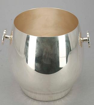 CHAMPAGNEKYLARE, nysliver, numr 375/2000 samt CHAMPAGNEGLAS, 12 st "Marianne" Sigvard Bernadotte.