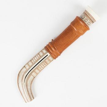 A reindeer horn knife by Sune Enoksson, signed and dated -91.