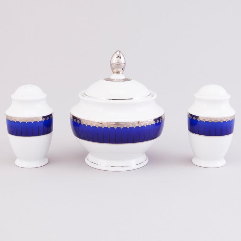 SIGVARD BERNADOTTE, MAT- och KAFFESERVIS, 91 delar, "Christineholm"/"Marianne Royal Blue".