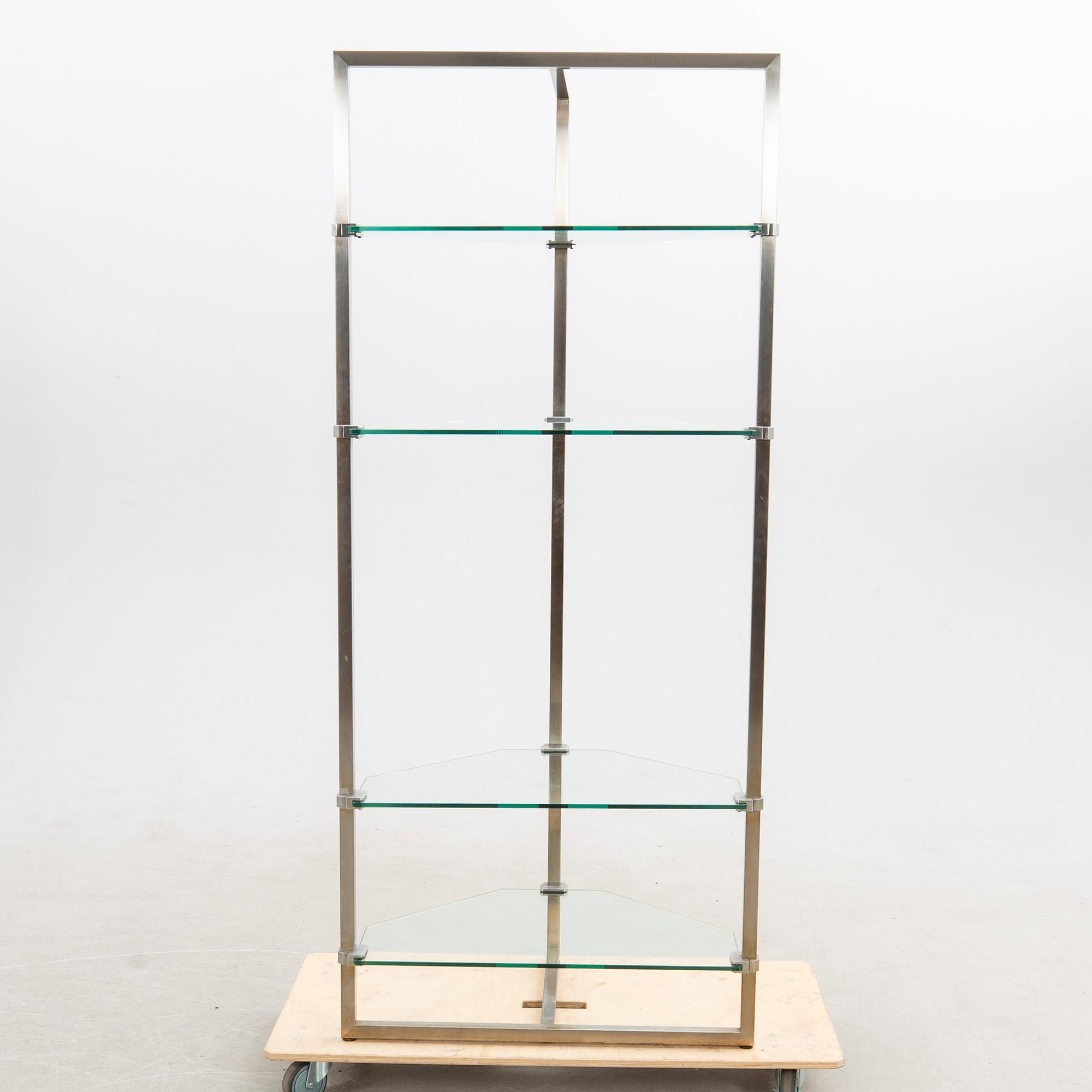 Peter Ghyczy hörnhylla Tyskland sent 1900-tal.