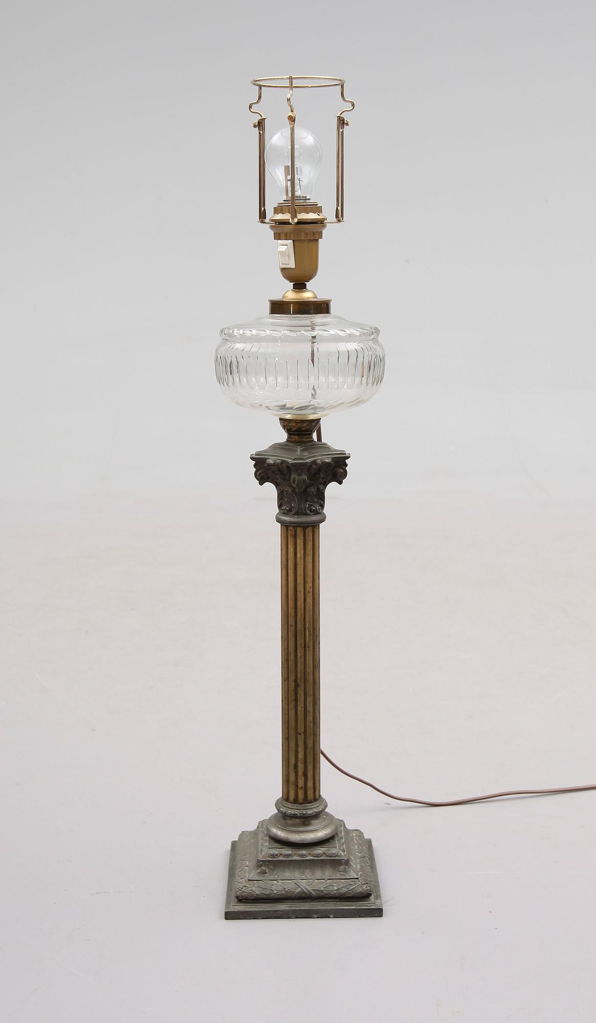 BORDSLAMPA, omkring år 1900.