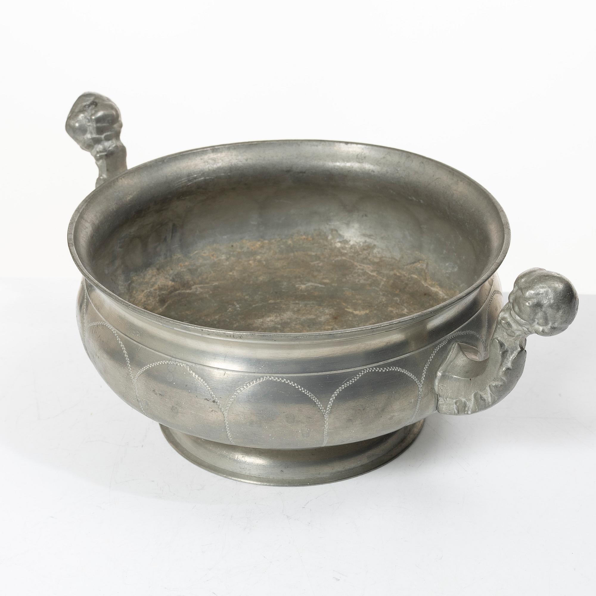 A bowl by Magnus Söderberg, Stockholm, 1749.