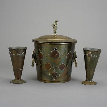 ISHINK MED LOCK och VASER, 2 st. Mässing. Richard Ringström, Helsingborg, 1930-tal.