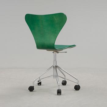 SKRIVBORDSSTOL, "Sjuan", Arne Jacobsen för Fritz Hansen.