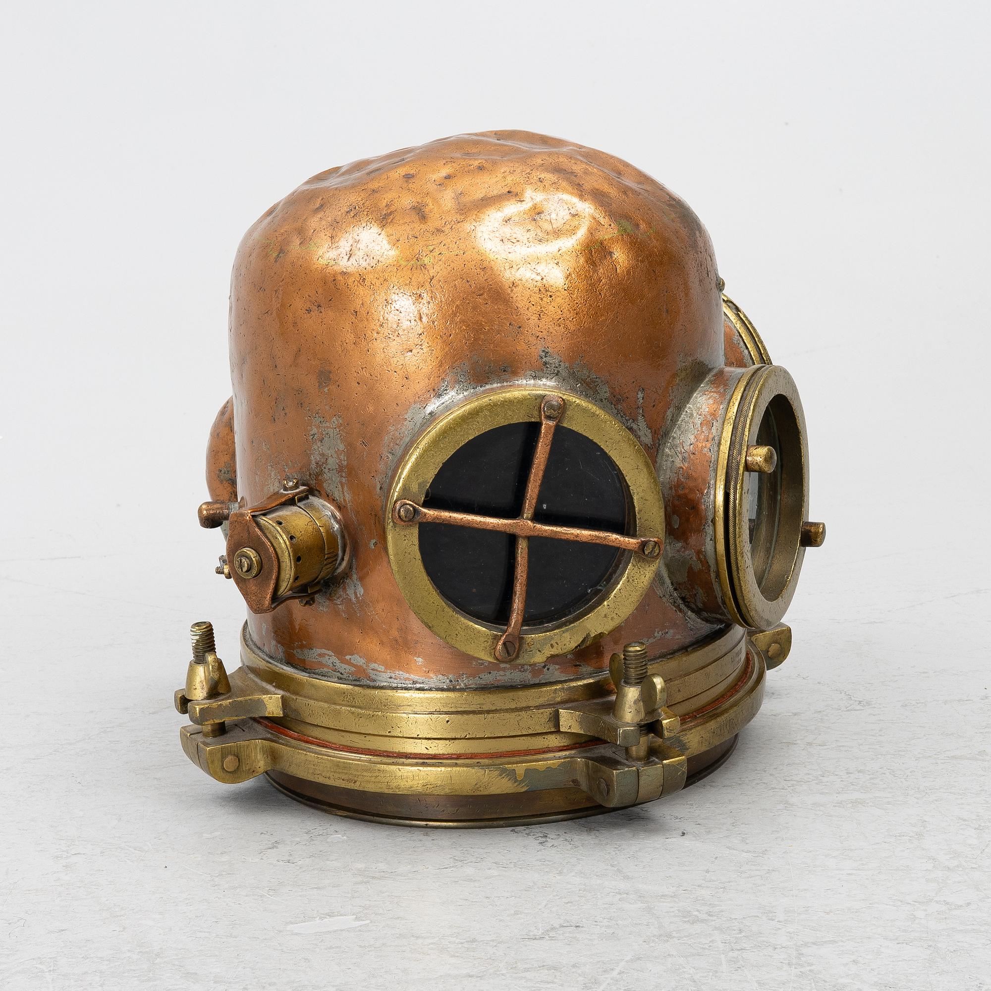 Diving helmet, for deep-sea divers, circa 1900 (before 1904),  C.A. Lindqvist (Carl Axel L 1828-1904).