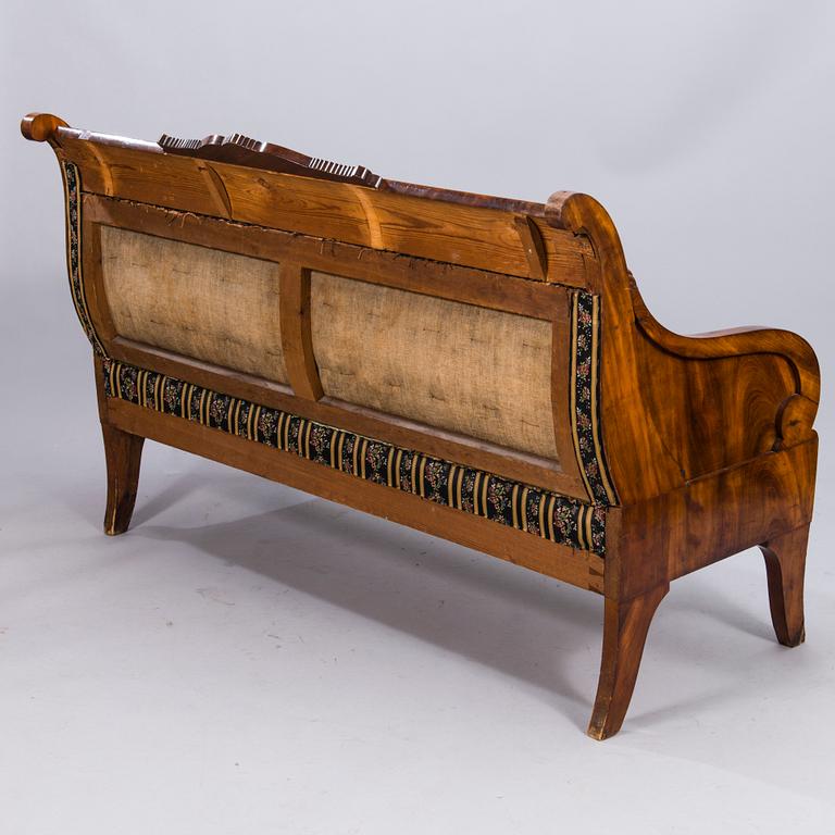 SOFA, Biedermeier first half of the 19th century.