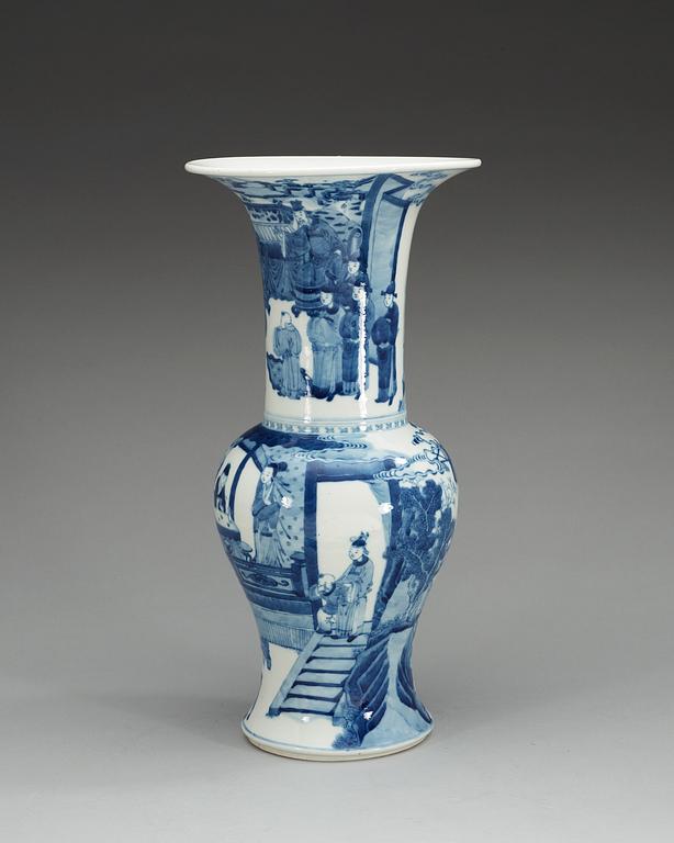 A large blue and white vase, Qing dynasty.