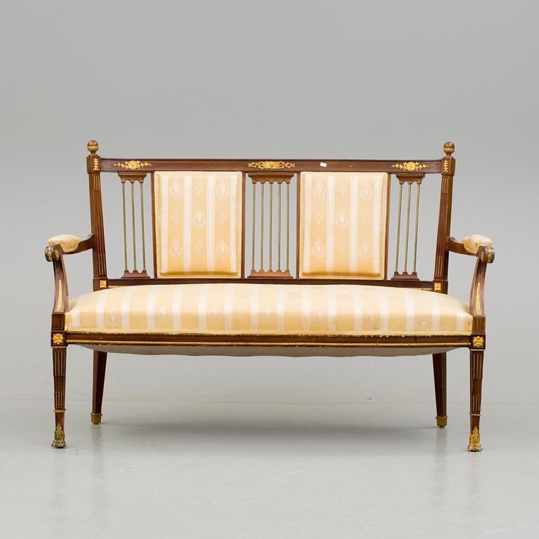 SALONGSGRUPP, 8 delar, empirstil, Ryssland, 1900-talets början.