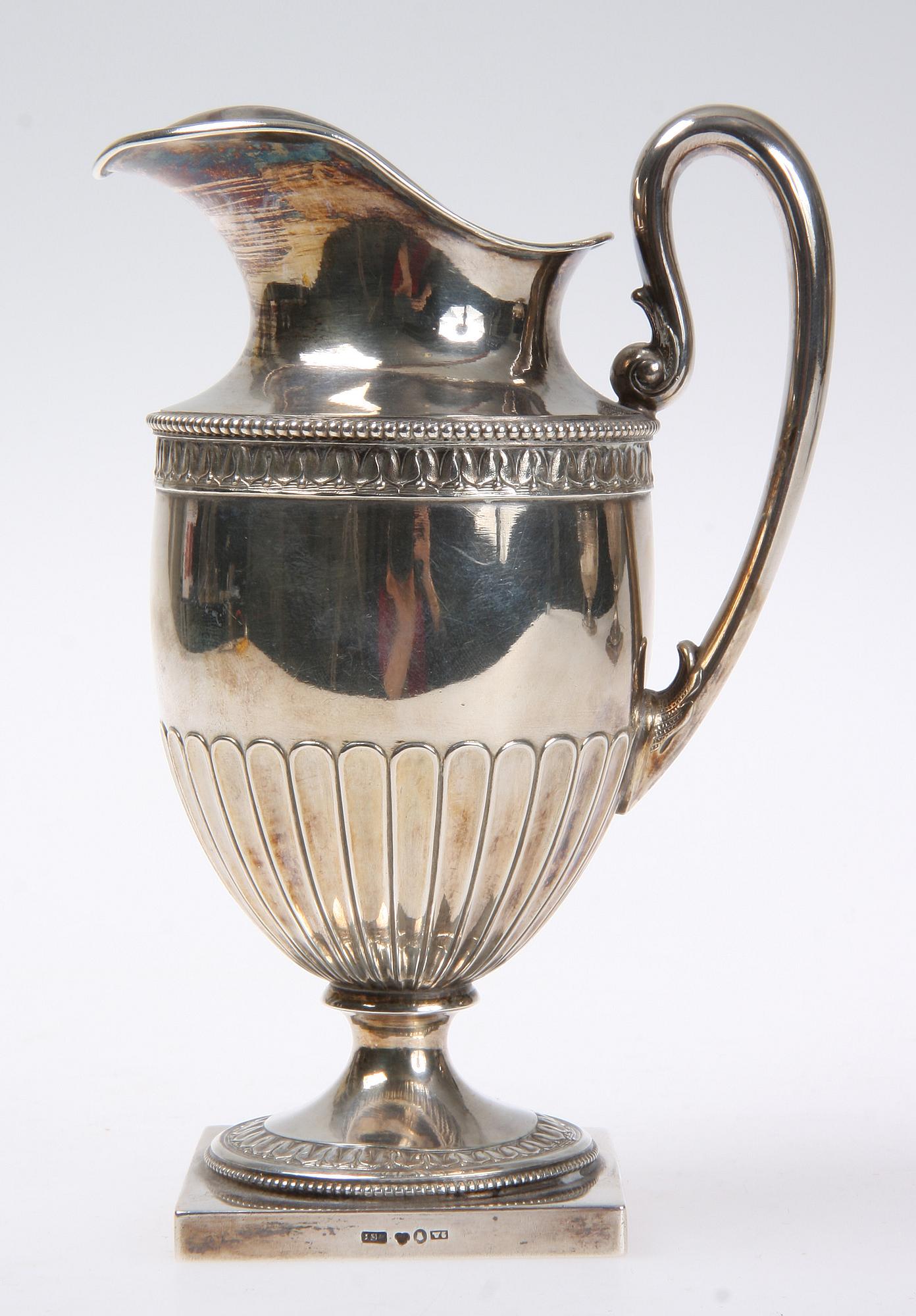 KAFFESERVIS, 3 delar, silver, empirestil, Stockholm, 1899 och 1900. Tot vikt 970 gr.