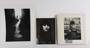 BOK, "Vännerna från Place Blanche",ETC 1983. 
+ 2 foton. Christer Strömholm.