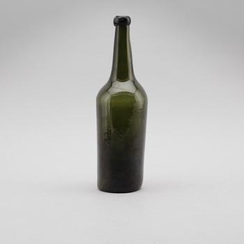 FLASKA, glas, daterad 1757.