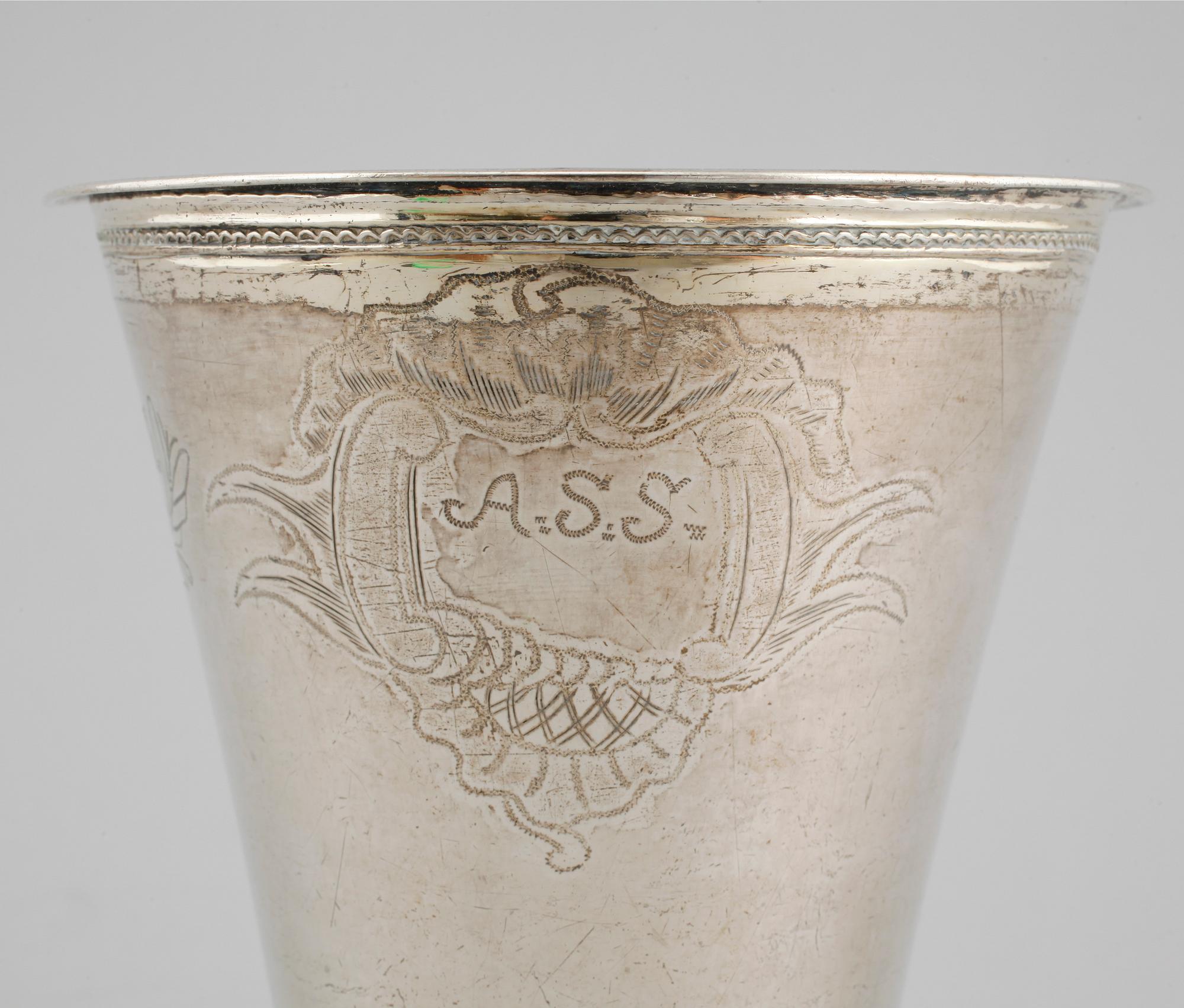 A silver cup by Anders Schotte, active in Uddevalla 1760-1806, weight 263 g.