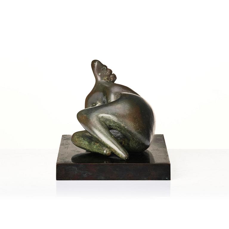 Henry Moore, "Reclining Figure Curved: Smooth".