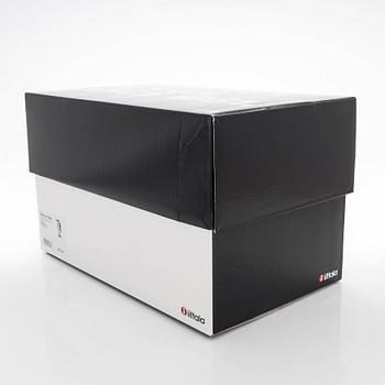 Oiva Toikka, A glass bird, "Butler", signed O. Toikka Iittala 2014 and numbered 630/2000.