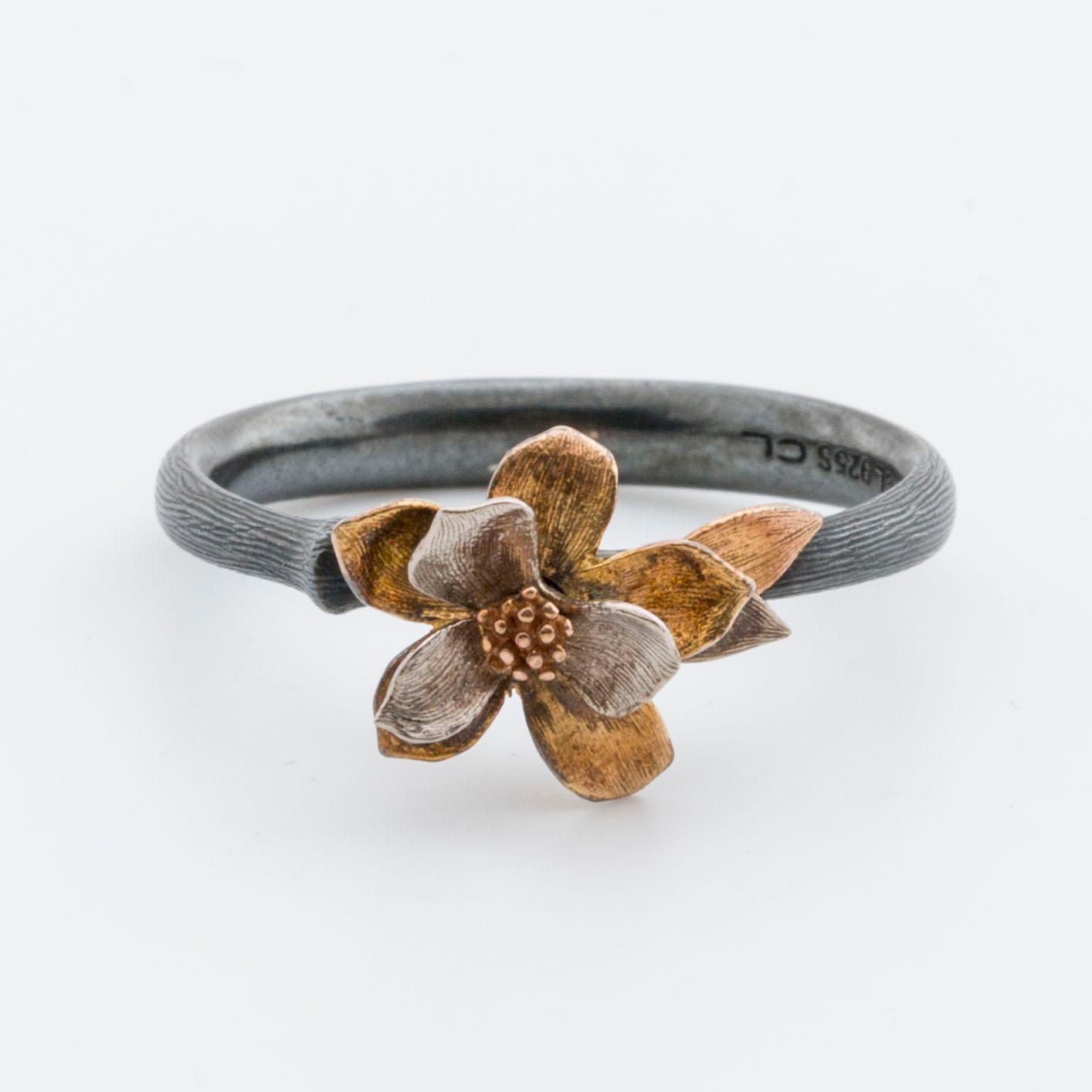 OLE LYNGGAARD RING silver and 18K gold.