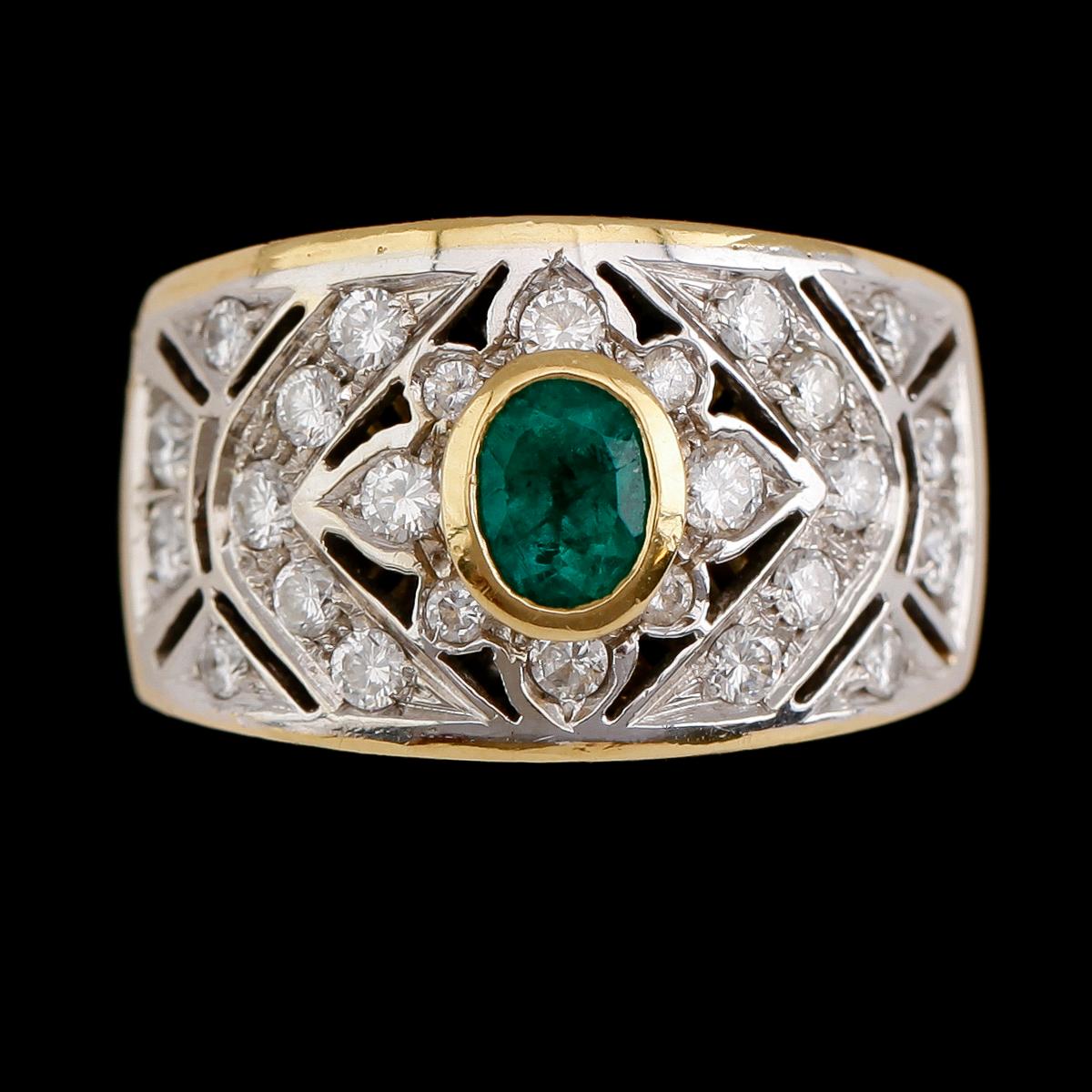 RING, 18 k guld, smaragd samt briljantslipade diamanter.