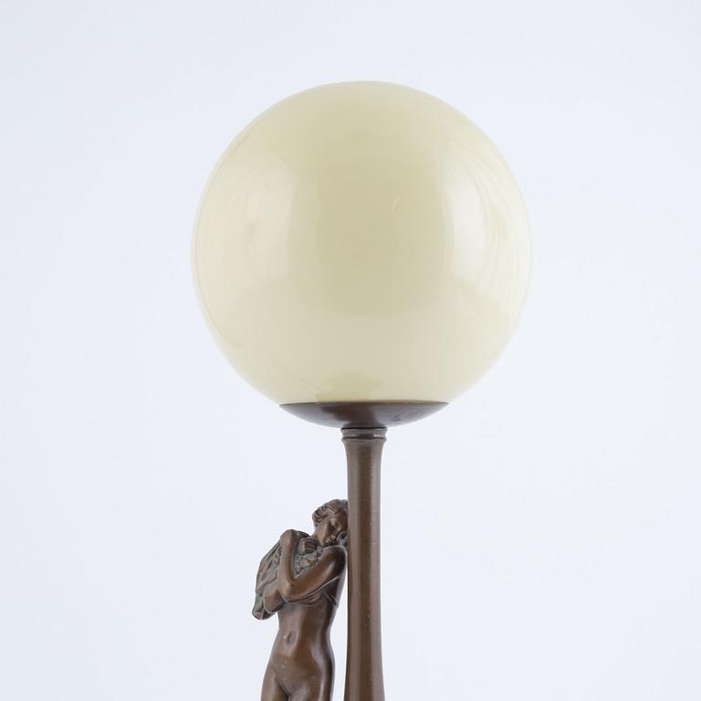 A table lamp, Art Déco style, second half of the 20th century.