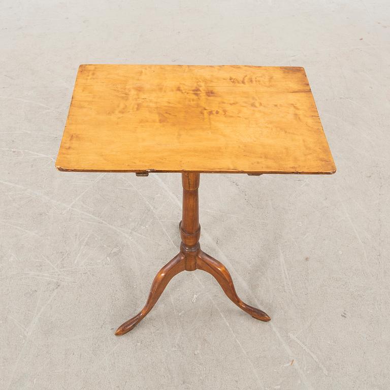 Folding table Mälardalen around 1800.