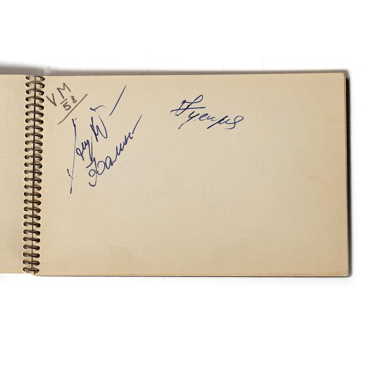 Autograph collection, Brazil’s national football team, 1958 World Cup, two notebooks.