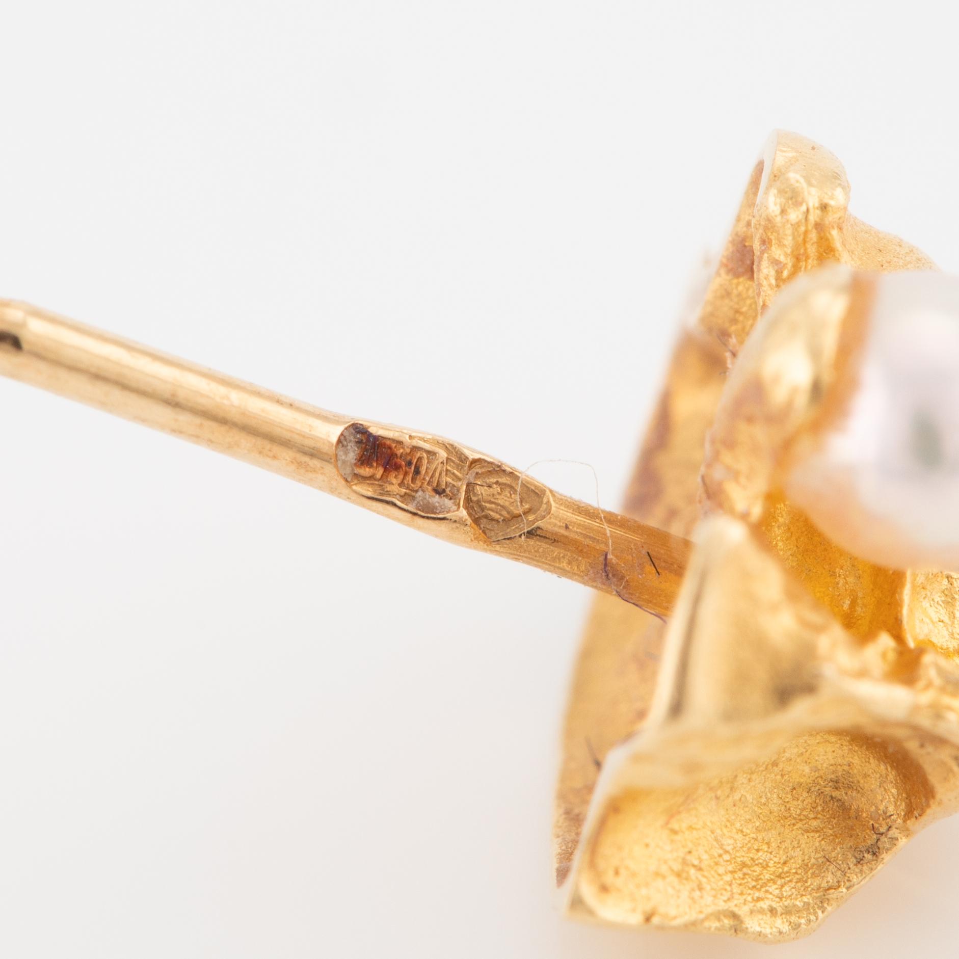 Björn Weckström, Lapponia, earrings, "Saana", 18K gold with pearls.
