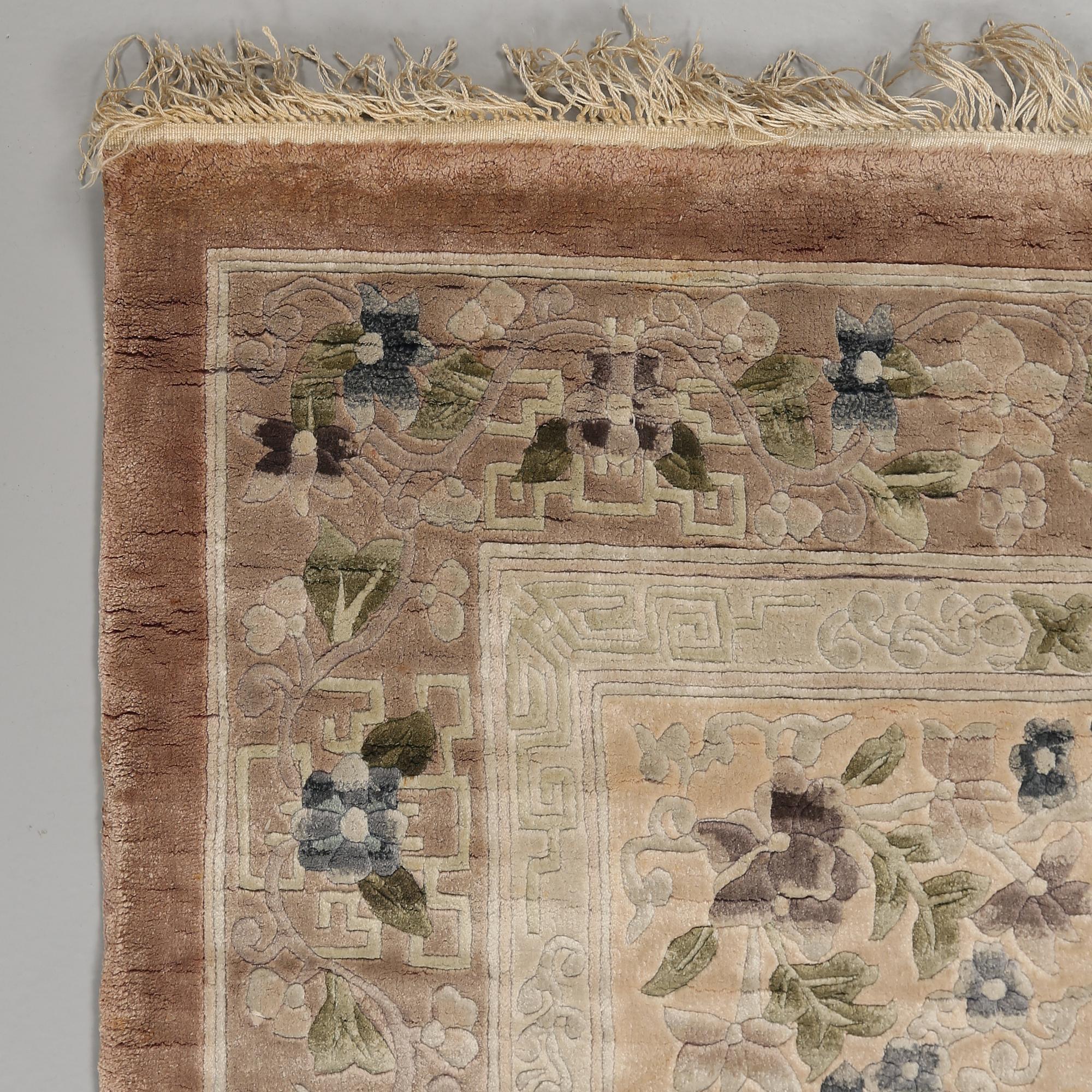 MATTA, Kina, silke, 181x118 cm, sent 1900-tal.