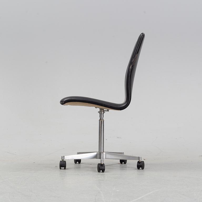 Arne Jacobsen, skrivbordsstol, "Oxford", Fritz Hansen, Danmark, 1985.