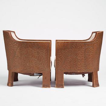 Otto Wretling, attributed to, a pair of Art Nouveau pine chairs, Sweden early 20th century.