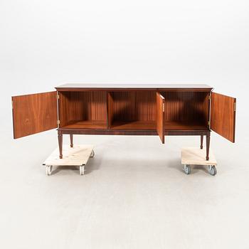 Sideboard 1900-talets andra hälft.