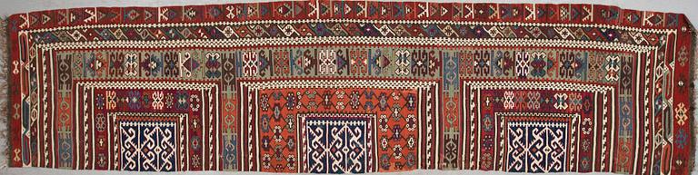 KELIM, semiantik, Anatolien sannolikt, ca 370 X 87 cm.