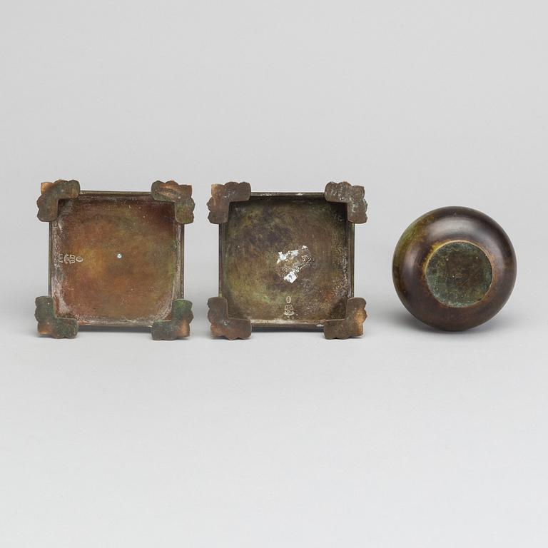 LJUSSTAKAR OCH VAS, 2+1 st,brons GAB design Jacob Ängman.