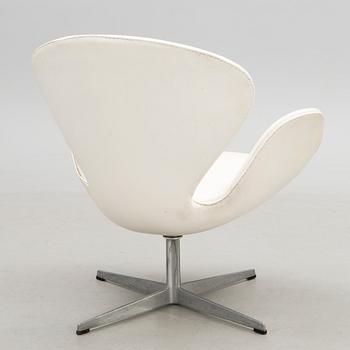 A 1969 Danish 'Swan' chair for Fritz Hansen.