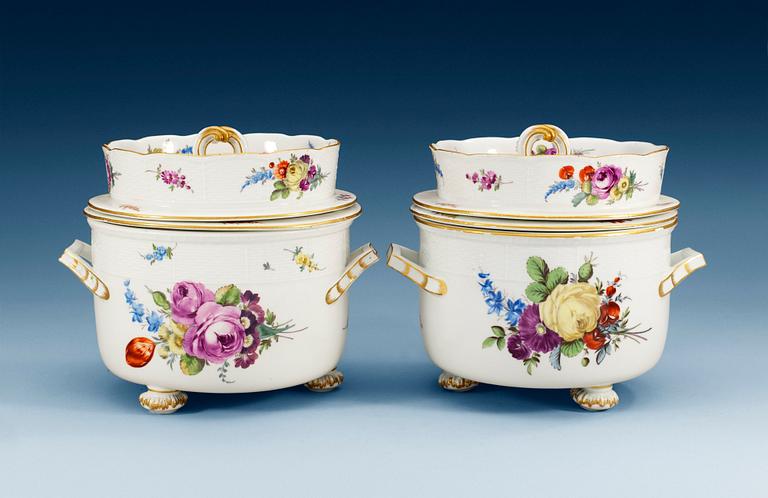 A pair of Meissen icecream pots with covers and liners, period of Marcolini (1774-1815). (2).