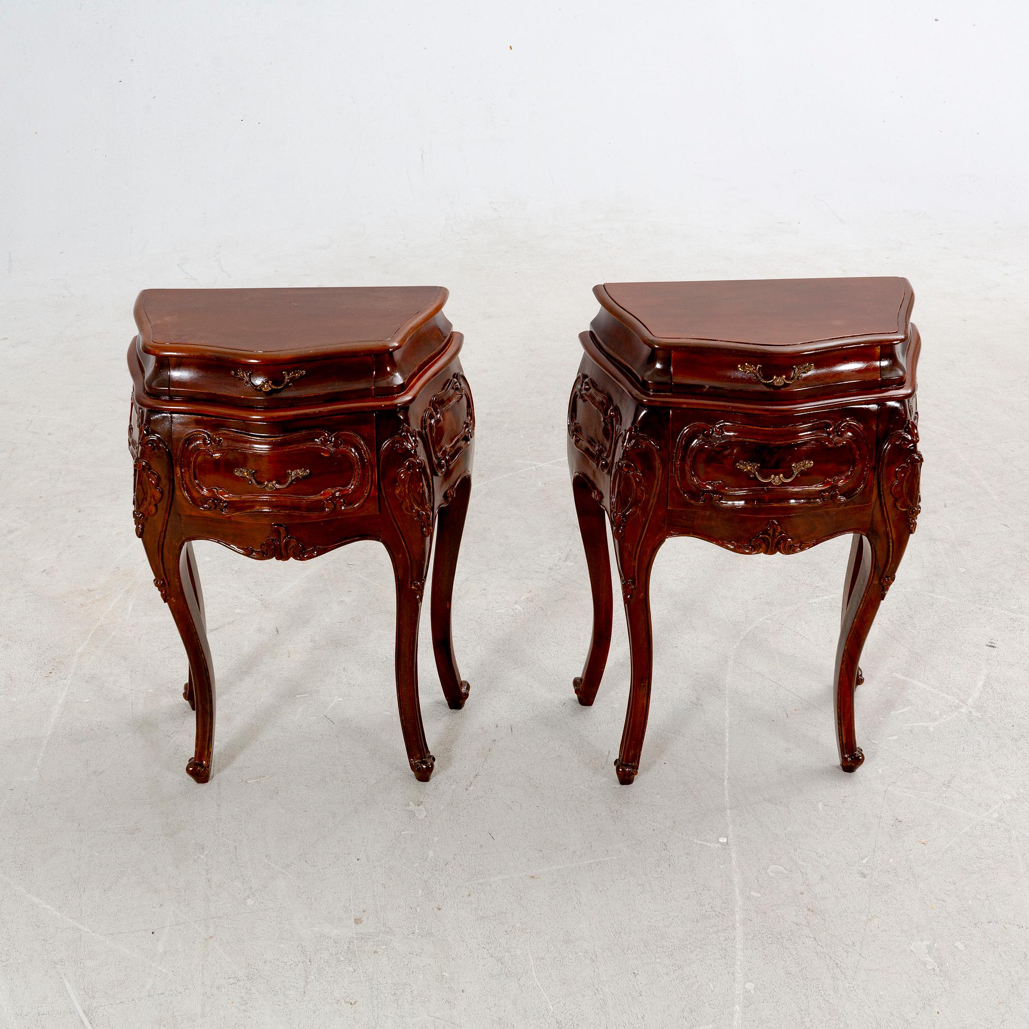 A pair of bedside tables in Rococo style, second half of the 20th century.