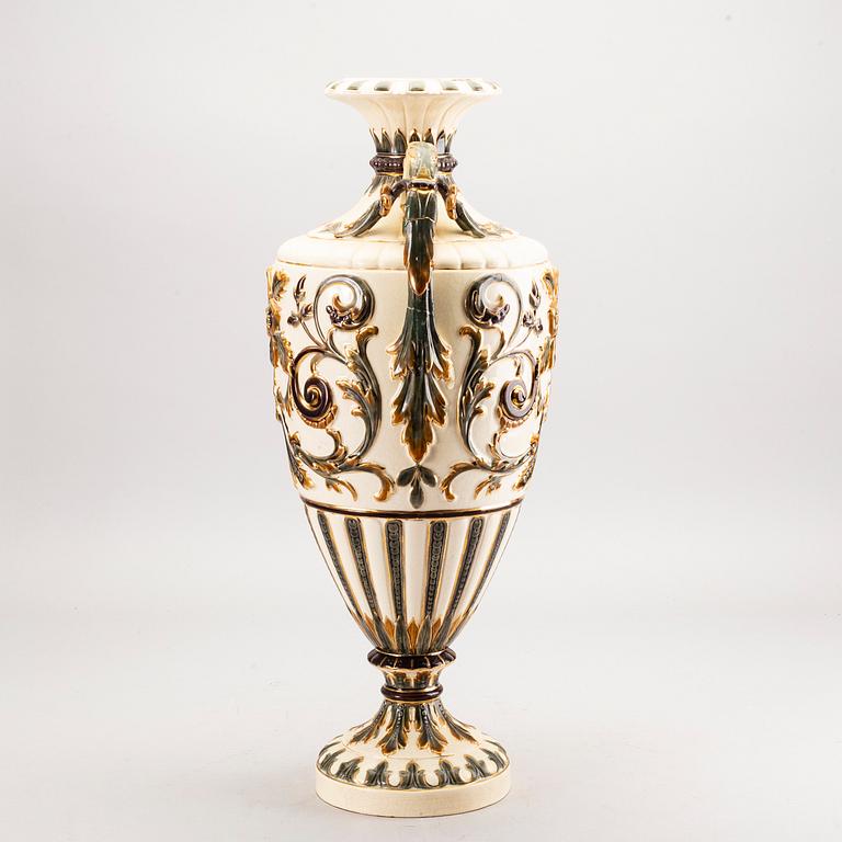 A Rörstrand majolica urn around 1900.