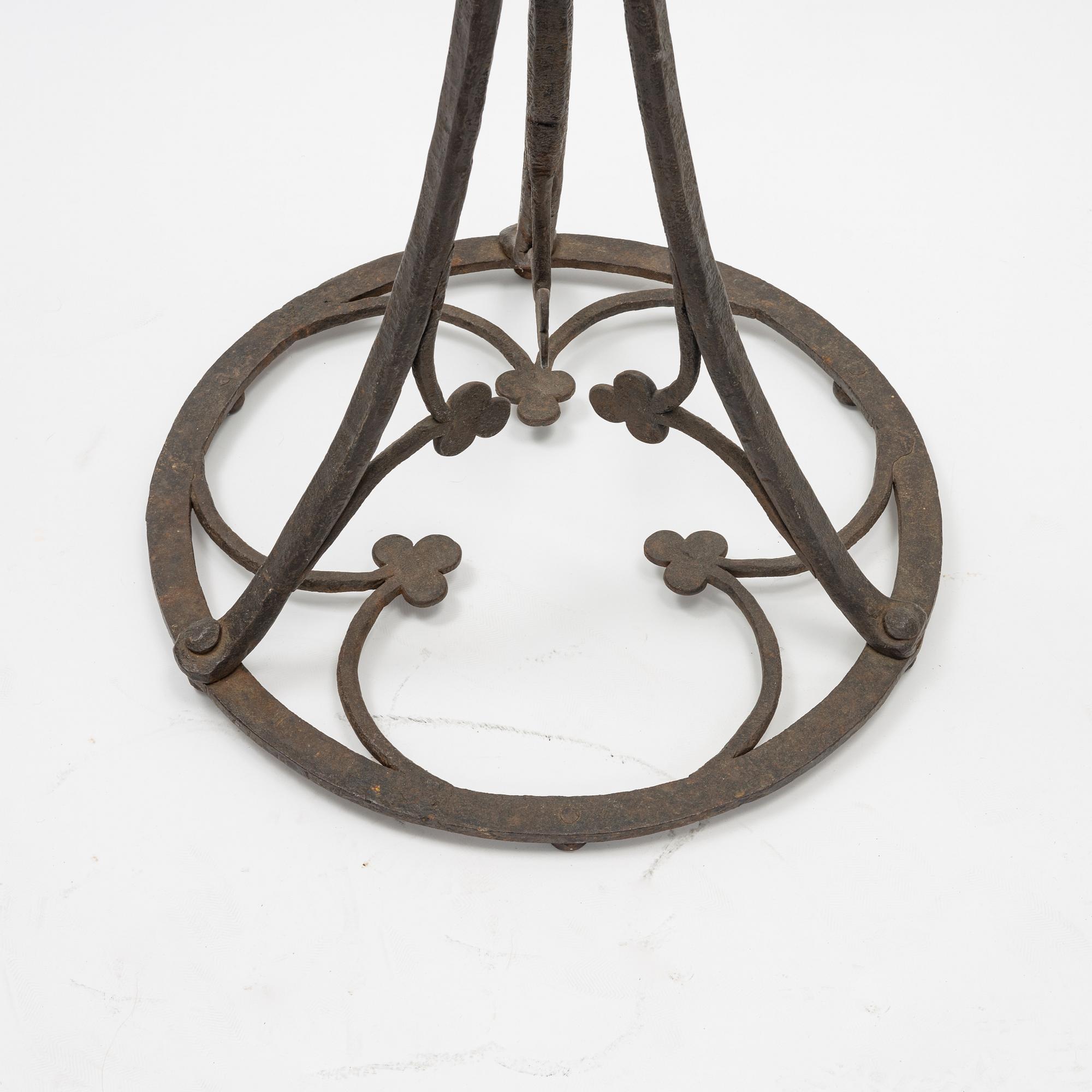 Golvlampa, Jugend, 1900-talets början.