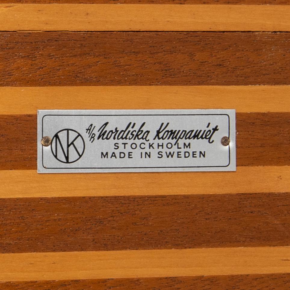 Soffbord Nordiska Kompaniet (NK) modell 579-041 ur Triva kollektionen 1954.