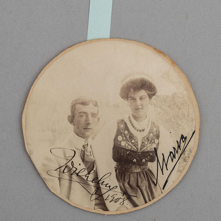 Royal photographs, 2 pieces, signed by Prince Wilhelm and Princess Maria, respectively Maria with Lennart.