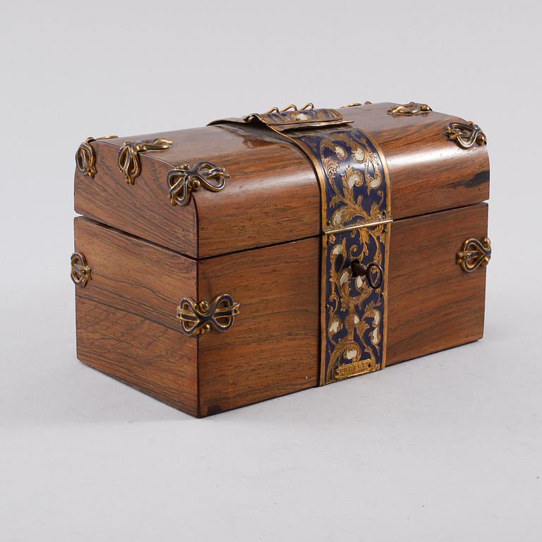 FLASKSCHATULL, troligen Frankrike, 1800-talets slut.