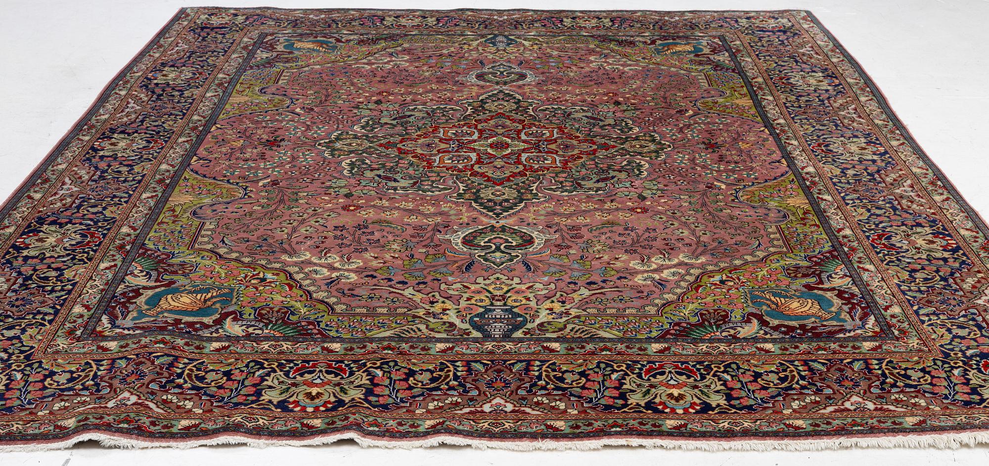 Carpet. Tabriz, approx. 320 x 250 cm.