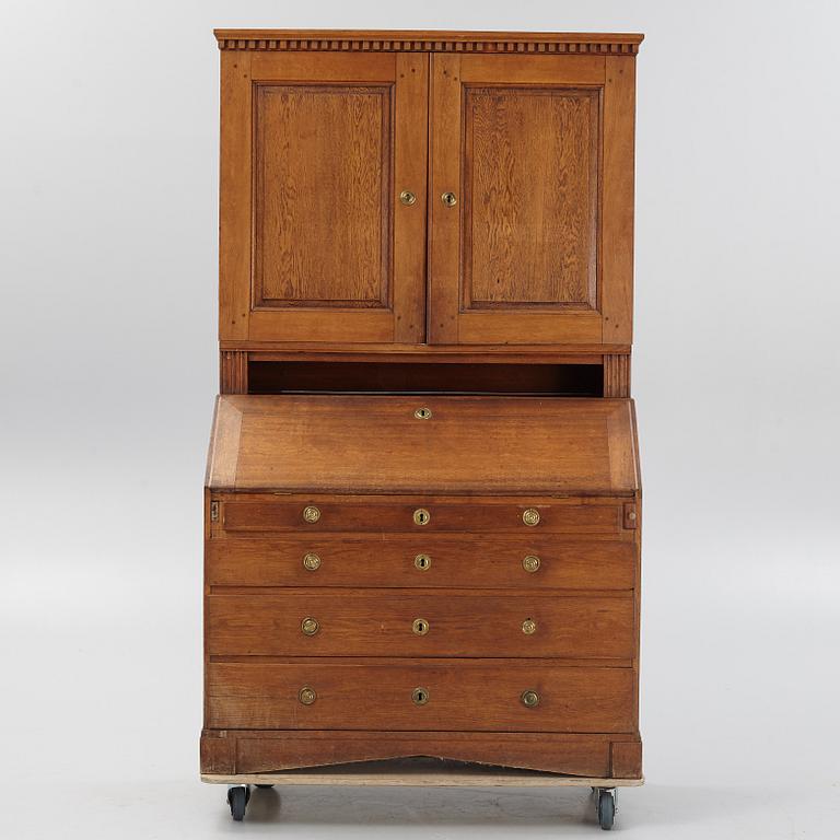 Skrivskåp, omkring år 1800.