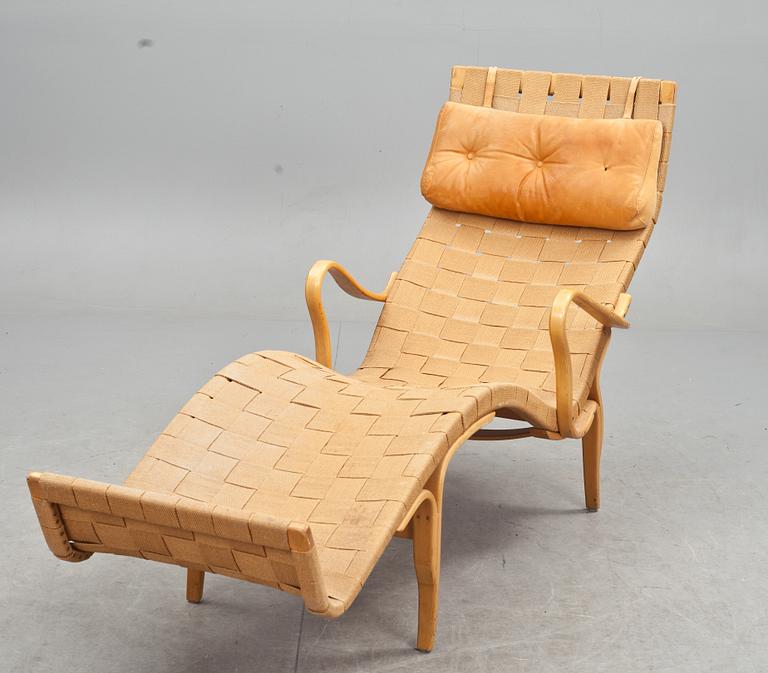 VILSTOL, "Pernilla", Bruno Mathsson, firma Karl Mathsson 1962, brännmärkt.