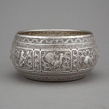 SKÅL, silver, troligen Thailand, 1900-tal. Vikt ca 220g.