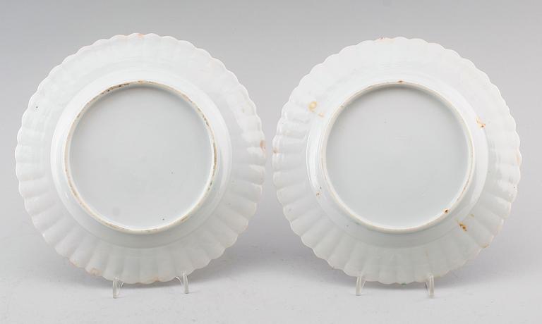 TALLRIKAR, 2 st, porslin, ostindiska, 1900-tal.