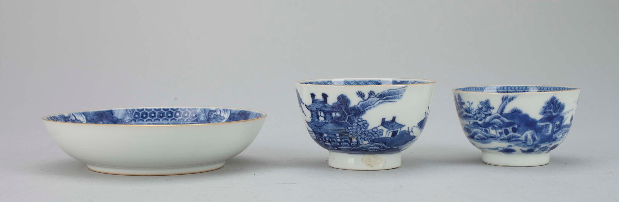 FAT samt SKÅLAR, 2 st, porslin, Kina 1800-talets första hälft.