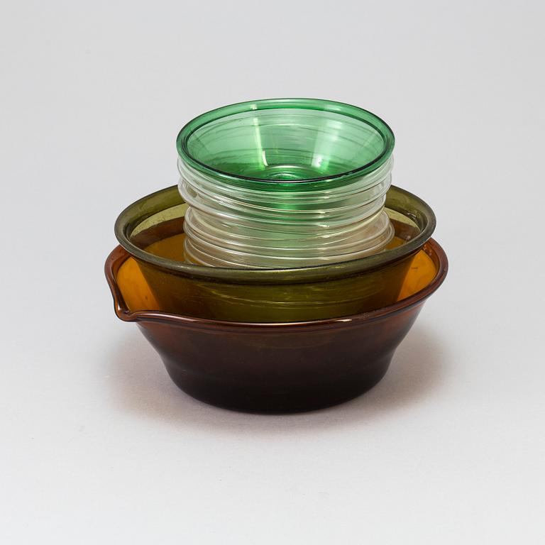 Fourteen glass bowls 19th century.